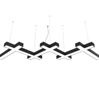 Геометрические конструкции из линейных светильников